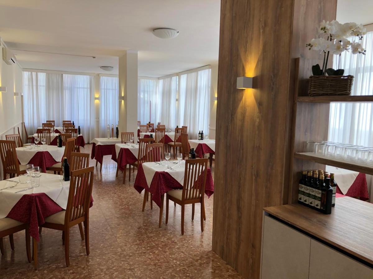 Hotel Karibe 비비오네 외부 사진